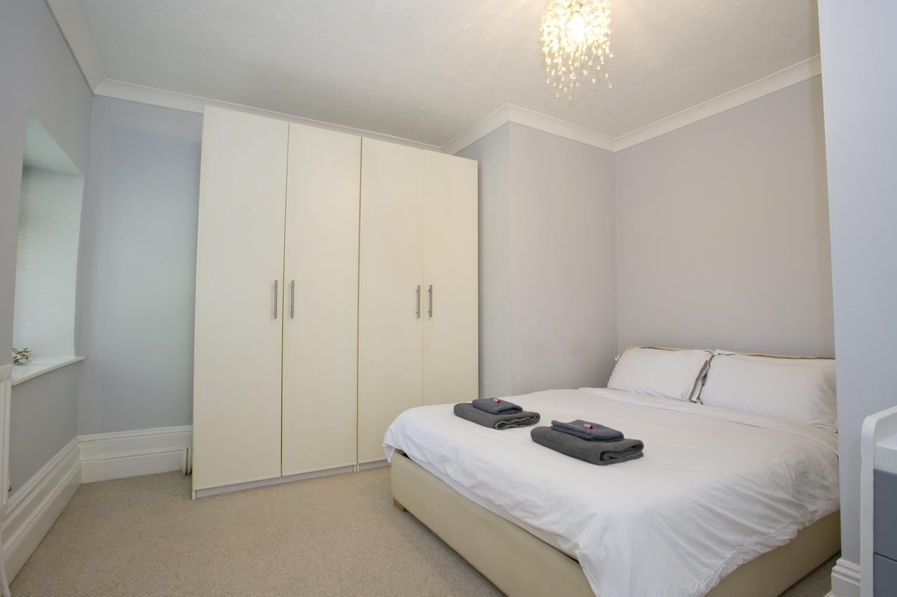 Large 2 Bedroom Apt - Near Beach - Free Parking Bournemouth Exteriör bild